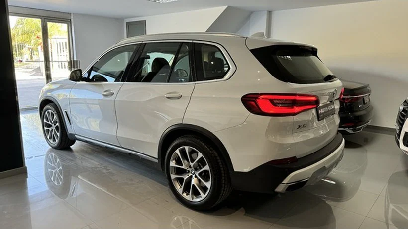 BMW X1 sDrive 18d - główne zdjęcie