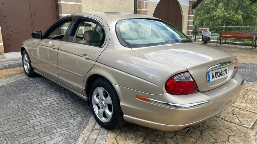 JAGUAR S-Type 4.0 V8 - główne zdjęcie