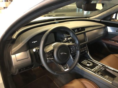 Jaguar XF Sportbrake 2.0 D 180 CV AWD aut. R Sport, Anno 2018, K - główne zdjęcie