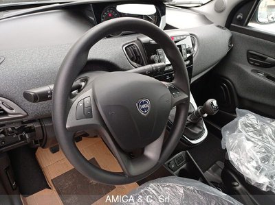 Lancia Ypsilon 1.0 FireFly 5 porte S&S Hybrid Silver, Anno 2023, - główne zdjęcie