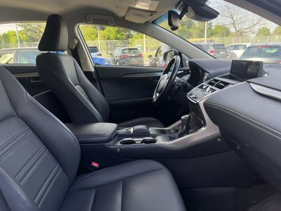 Lexus NX Hybrid 4WD Luxury, Anno 2019, KM 112659 - główne zdjęcie