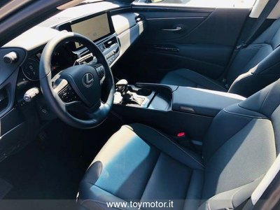 Toyota Yaris 3ª serie 1.5 Hybrid 5 porte Active, Anno 2019, KM 5 - główne zdjęcie