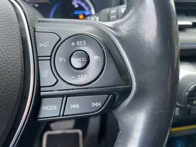 Toyota Hilux 2.4 D 4D 4WD 4 porte Double Cab Lounge, Anno 2018, - główne zdjęcie